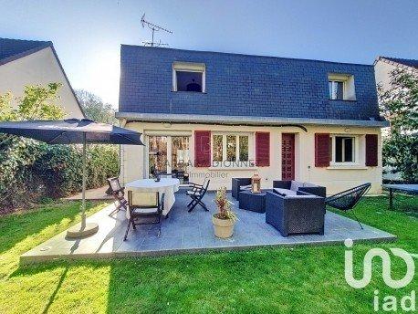 Maison de village 6 pièces de 137 m² à Septeuil (78790)