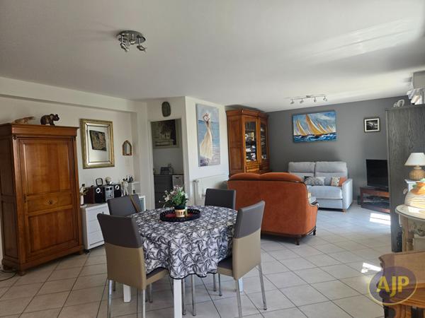 Appartement à vendre Saint Marc Sur Mer - 4 pièces, 102m² avec 3 chambre(s) à 392 700€ - AJP Immobilier Saint-Marc-sur-Mer