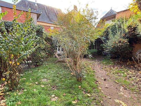 Très belle demeure au coeur du centre historique de La Flèche