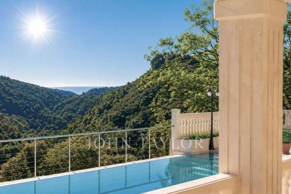 Élégante villa provençale contemporaine au calme absolu