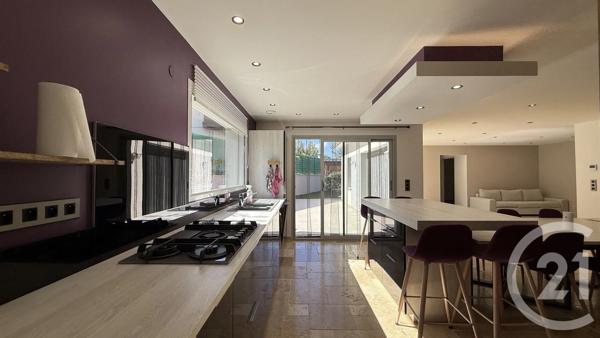 Maison à vendre  4 pièces - 144,09 m 2   RAMBAUD  - 05