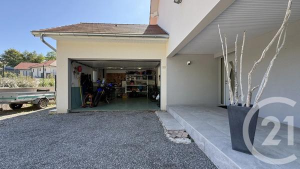 Maison à vendre  4 pièces - 144,09 m 2   RAMBAUD  - 05