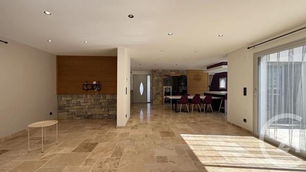 Maison à vendre  4 pièces - 144,09 m 2   RAMBAUD  - 05