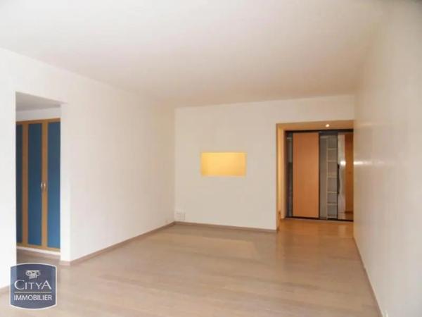 Appartement à louer 3 pièces 80.04m² Lille (59000)