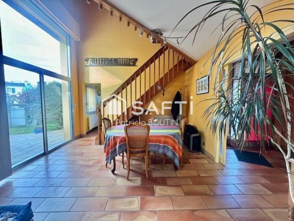 MAGNIFIQUE MAISON D'ARCHITECTE 3 CHAMBRES 1 BUREAU ET GARAGE A NIORT !