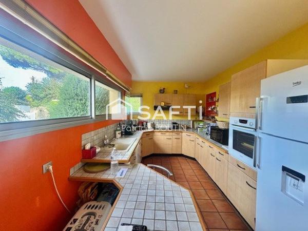 MAGNIFIQUE MAISON D'ARCHITECTE 3 CHAMBRES 1 BUREAU ET GARAGE A NIORT !