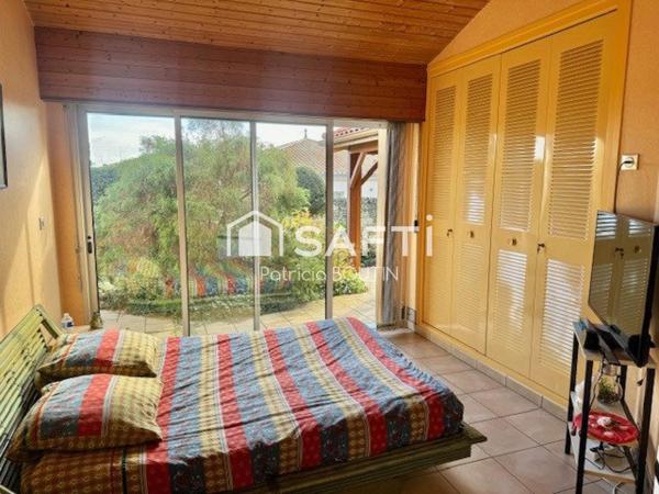 MAGNIFIQUE MAISON D'ARCHITECTE 3 CHAMBRES 1 BUREAU ET GARAGE A NIORT !