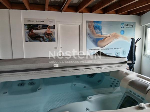 A louer local commercial de 476 m2  Sur Vannes Ouest