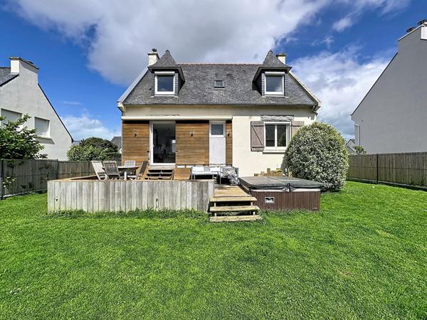 Maison à vendre bourg de Langueux ? Maison familiale sur sous-sol, dans le bourg de Langueux, entièrement rénovée !