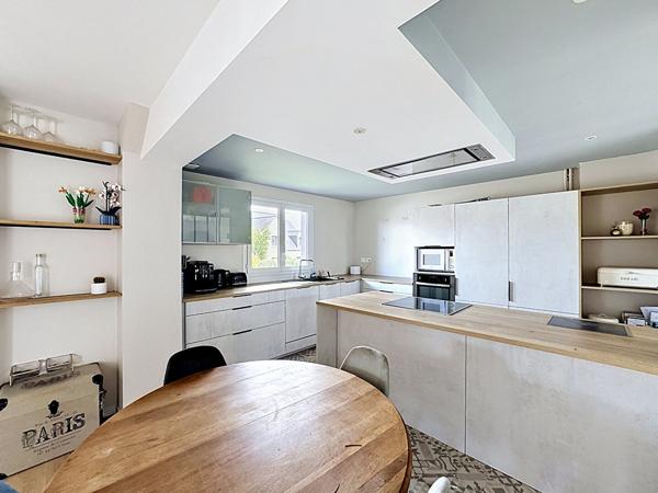 Maison à vendre bourg de Langueux ? Maison familiale sur sous-sol, dans le bourg de Langueux, entièrement rénovée !