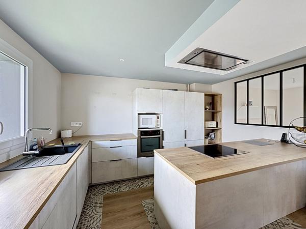 Maison à vendre bourg de Langueux ? Maison familiale sur sous-sol, dans le bourg de Langueux, entièrement rénovée !