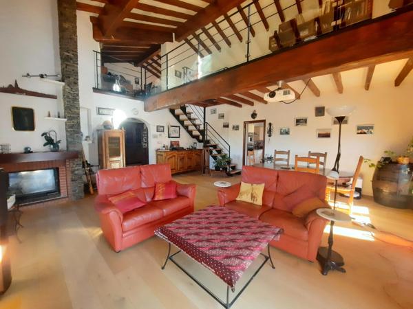 Calme - Vue Canigou - 211m² - 7 pièces - 1600 m²