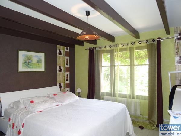 Belle et spacieuse longère charentaise au calme avec vue dégagée à 30 minutes d'Angoulême