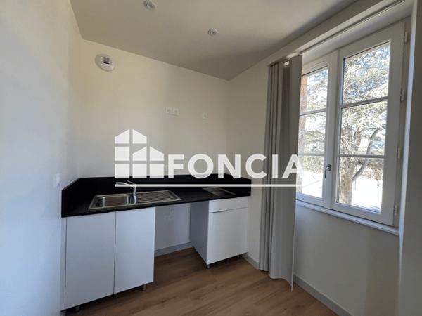 Location Studio 33.39 m² - Guingamp 22200