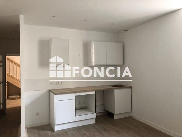 Location Studio 30.08 m² - 40 RUE DU FAUCON Villefranche Sur Saone 69400