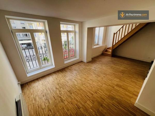 Vente                                                      Duplex
                        
                     3 pièces                      58 m2                     à Lille