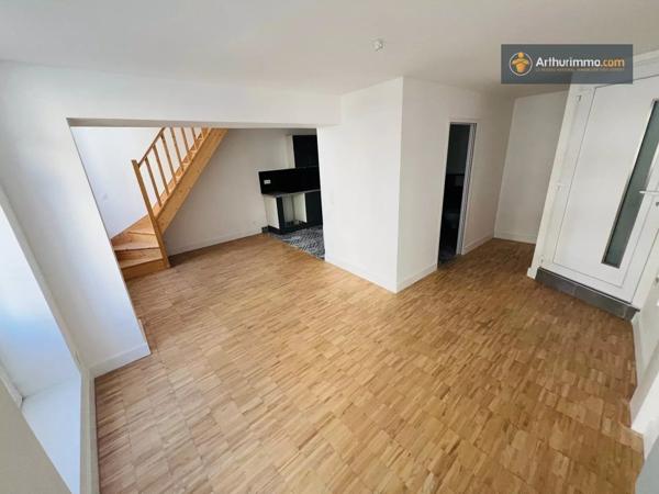 Vente                                                      Duplex
                        
                     3 pièces                      58 m2                     à Lille