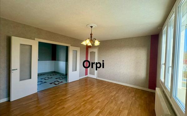 Maison à vendre    6 pièces •  Chauvigny