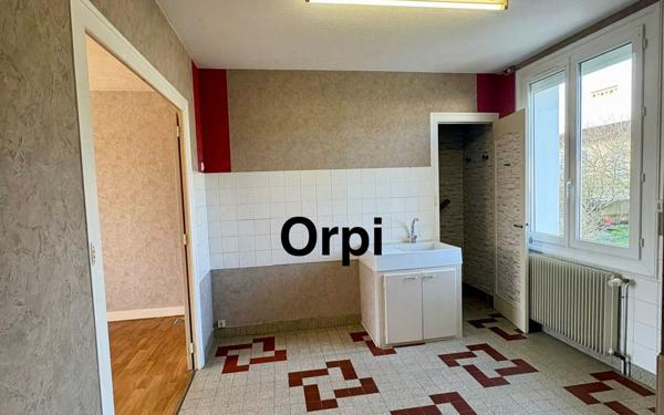 Maison à vendre    6 pièces •  Chauvigny