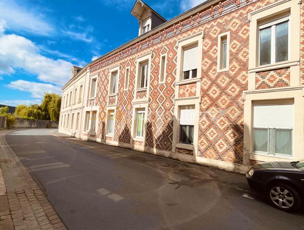 Vente
                Immeuble500 m² - 21 Pièces -
                    ISIGNY SUR MER (14230)