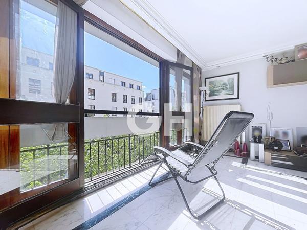 4 pièces familial de 98 m2, vraies grandes pièces baignées de lumière