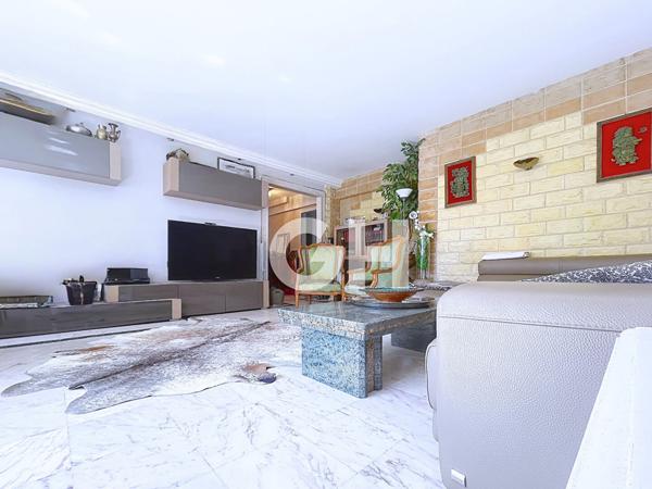 4 pièces familial de 98 m2, vraies grandes pièces baignées de lumière