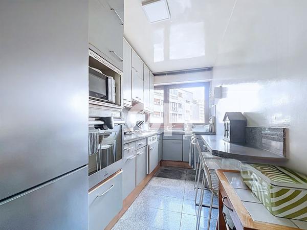 4 pièces familial de 98 m2, vraies grandes pièces baignées de lumière