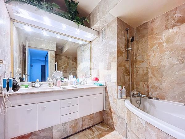 4 pièces familial de 98 m2, vraies grandes pièces baignées de lumière