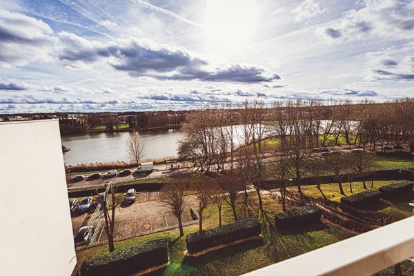 À vendre : Appartement 3 pièces avec vue sur les Lacs à Torcy