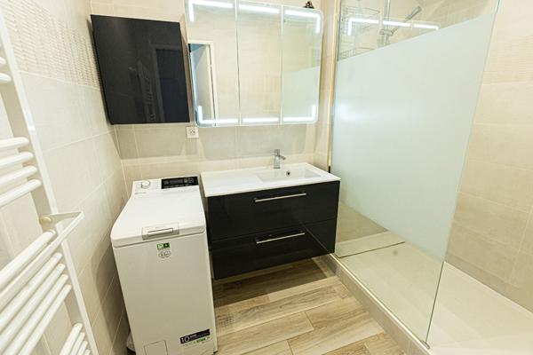 À vendre : Appartement 3 pièces avec vue sur les Lacs à Torcy