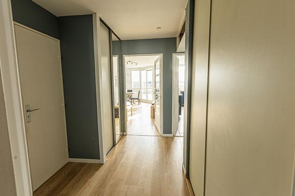 À vendre : Appartement 3 pièces avec vue sur les Lacs à Torcy