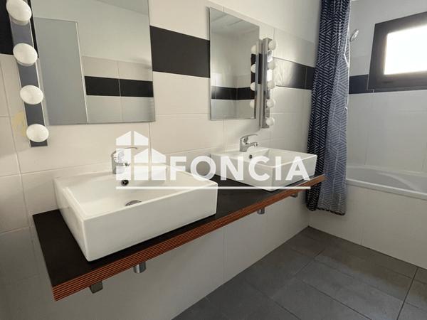 Location Maison 3 pièces 80.56 m² - 710 ROUTE D'AVIGNON Aix-en-provence 13090