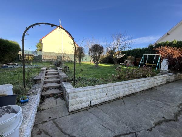 Coulommiers (77120) Pavillon traditionnel édifié sur sous sol total et jardin clos