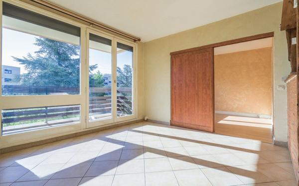 Appartement à louer    1 pièce •  Saint-Michel-sur-Orge