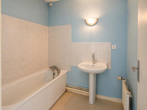 APPARTEMENT T2 – 43,44 m² – TERRASSE 14 m² – PARKING PRIVATIF – SAINT-JACQUES-DE-LA-LANDE