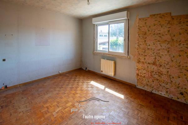 ROYAN MARNE - MAISON A RENOVER + HANGARS/ATELIER