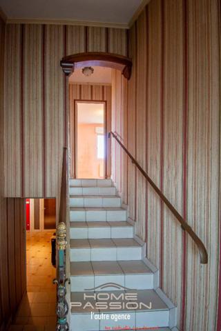 ROYAN MARNE - MAISON A RENOVER + HANGARS/ATELIER