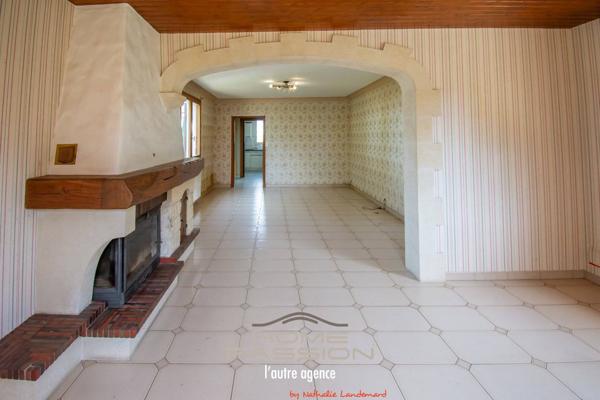 ROYAN MARNE - MAISON A RENOVER + HANGARS/ATELIER