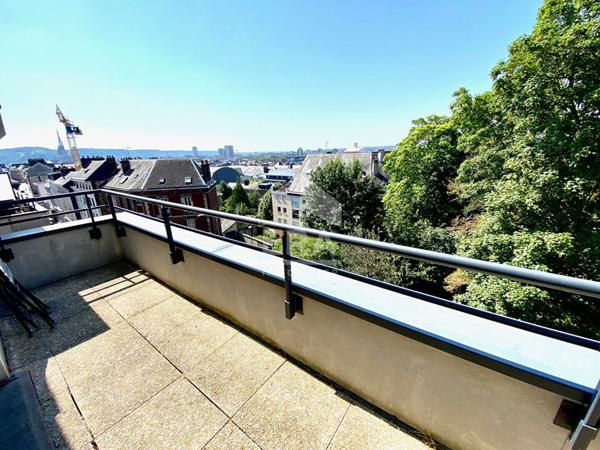 Superbe F4 de 94 m² + parking + 2 balcons Rouen droite