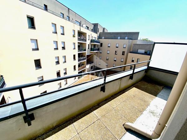 Superbe F4 de 94 m² + parking + 2 balcons Rouen droite