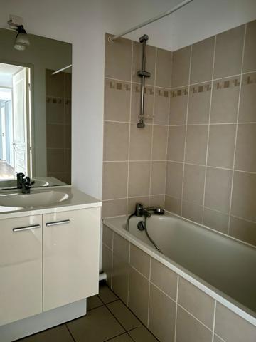 Superbe F4 de 94 m² + parking + 2 balcons Rouen droite