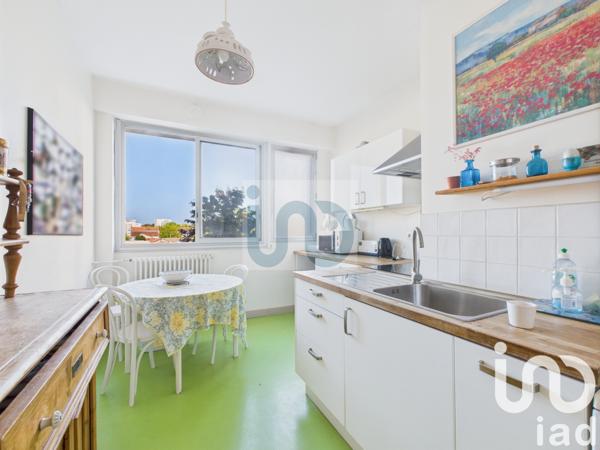 Apartment for sale 3 rooms 107 m² La Rochelle