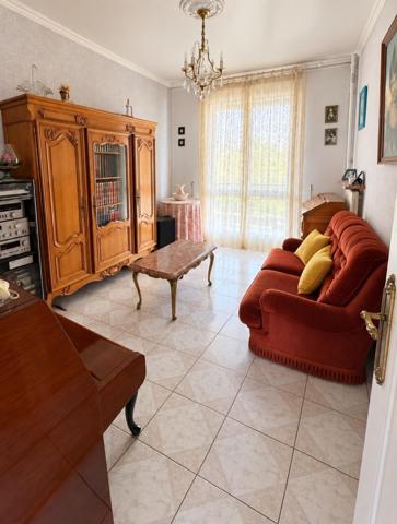 Grand T6 lumineux proche centre ville avec balcon