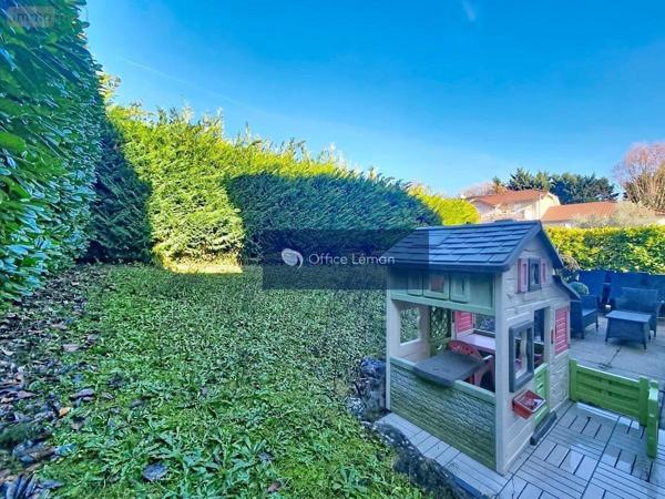 Maison à vendre à Prévessin-Moëns dans l'Ain (01280), ref : 01047-767