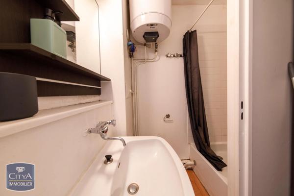Appartement à vendre 1 pièce 14.2m² Besse-et-Saint-Anastaise (63610)