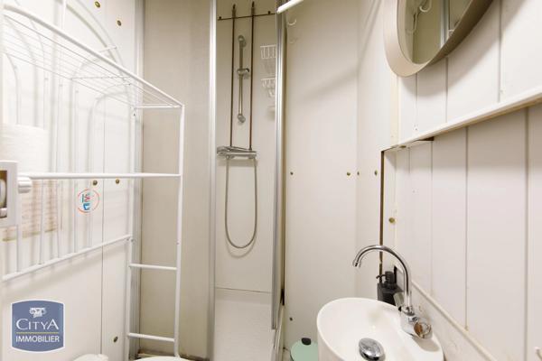 Appartement à vendre 1 pièce 14.2m² Besse-et-Saint-Anastaise (63610)