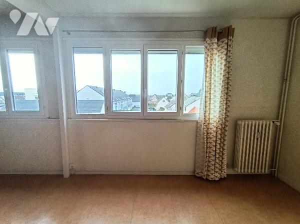 IFS Appartement 2 pièces, 3ème étage.