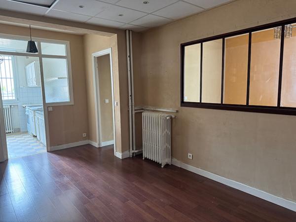 A vendre, Mairie des Lilas, 56,62 m2