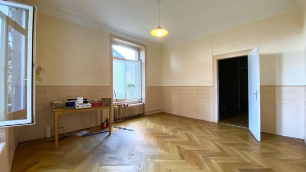 Maison de maître / immeuble de bureaux 366 m²