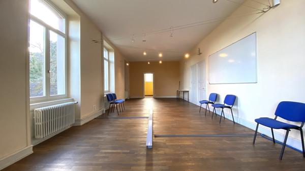 Maison de maître / immeuble de bureaux 366 m²